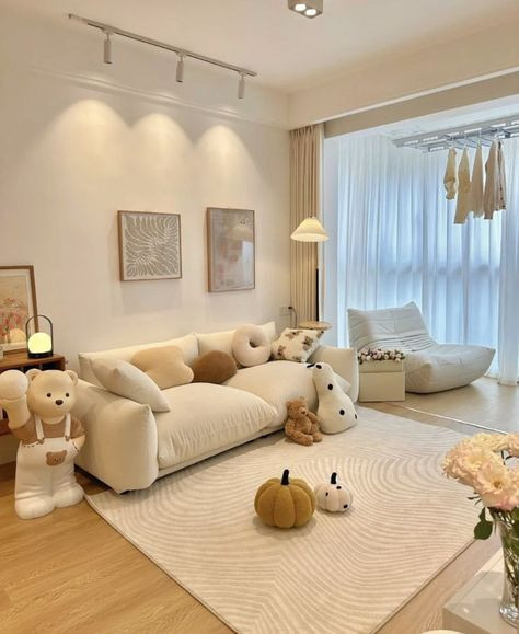 Hiện tại do công việc quá nhiều không có thời gian nội trợ nên em cần 1 chị giúp việc ở quận 10 ạ.