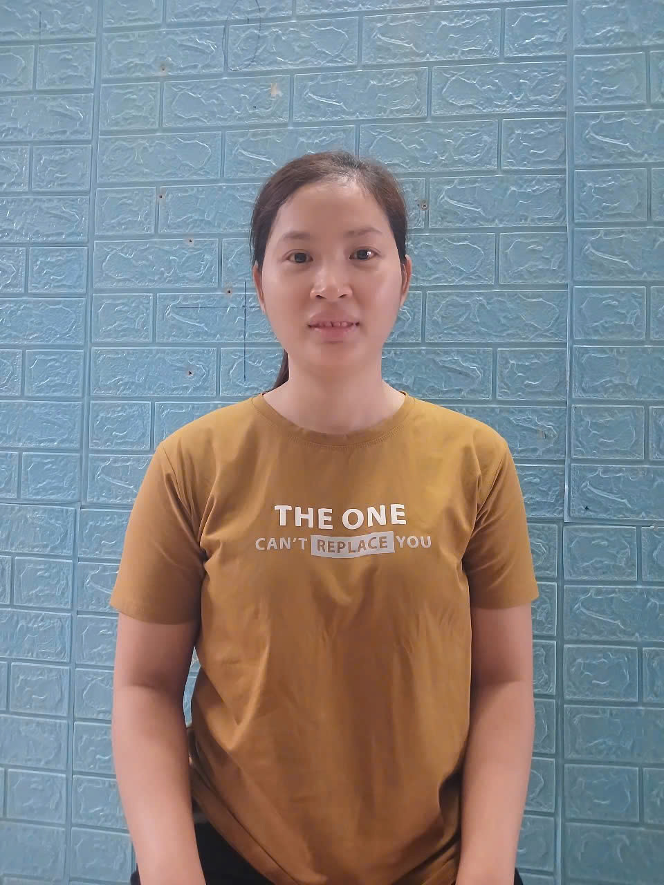 NGUYỄN THỊ HOA sinh năm 1988 quê Hà Tĩnh. Cần tìm việc