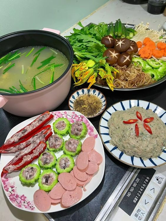 Gia đình cần chị giúp việc bao ăn ở, lương 10 triệu, làm ở quận Gò Vấp.