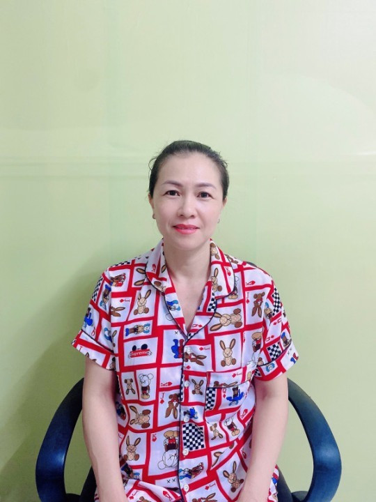 Nguyễn Vy Xuân, sinh năm 1978 Quản Nam , chị xin làm công việc chăm ông bà , người già bệnh