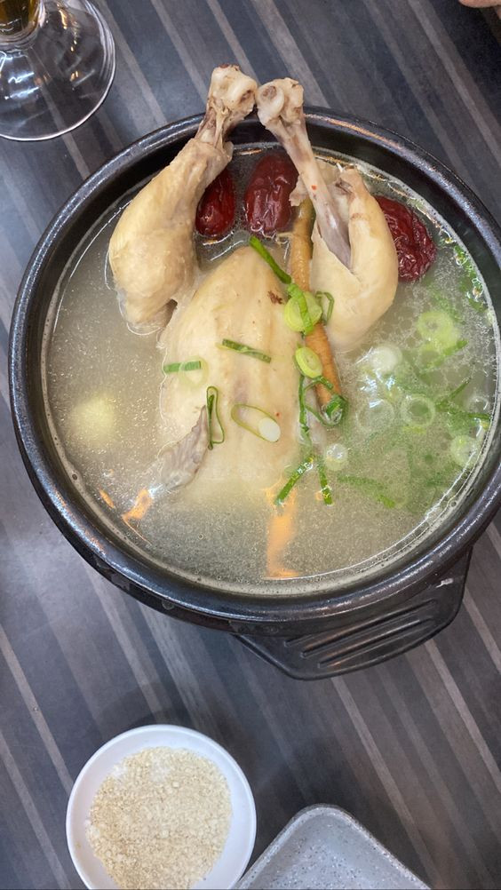 Gia Đình Ở Quận 12 Cần Chị Giúp Việc Làm Bao Ăn Ở Lại.