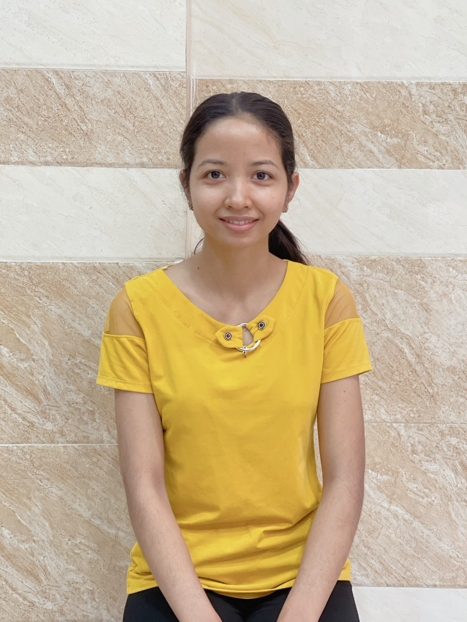 Chị Thơm, sinh năm 2000, quê Trà Vinh từng giúp việc nhà ở Sài Gòn hơn 3 năm .Muốn nhận việc lâu dài