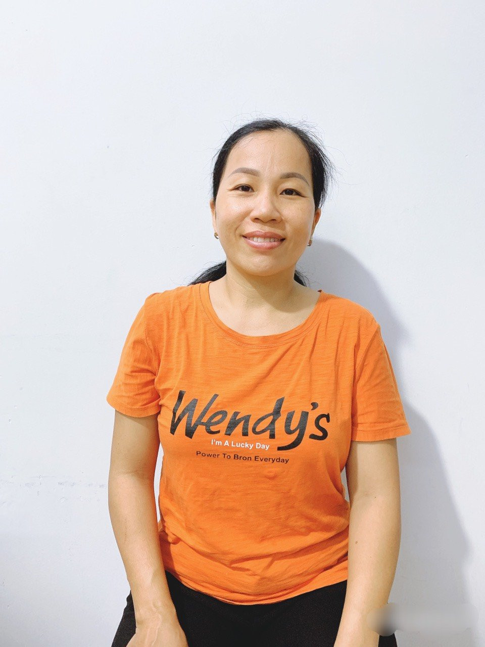 Chị Hiền – năm sinh 1984 – gốc Bến Tre giỏi việc nhà.