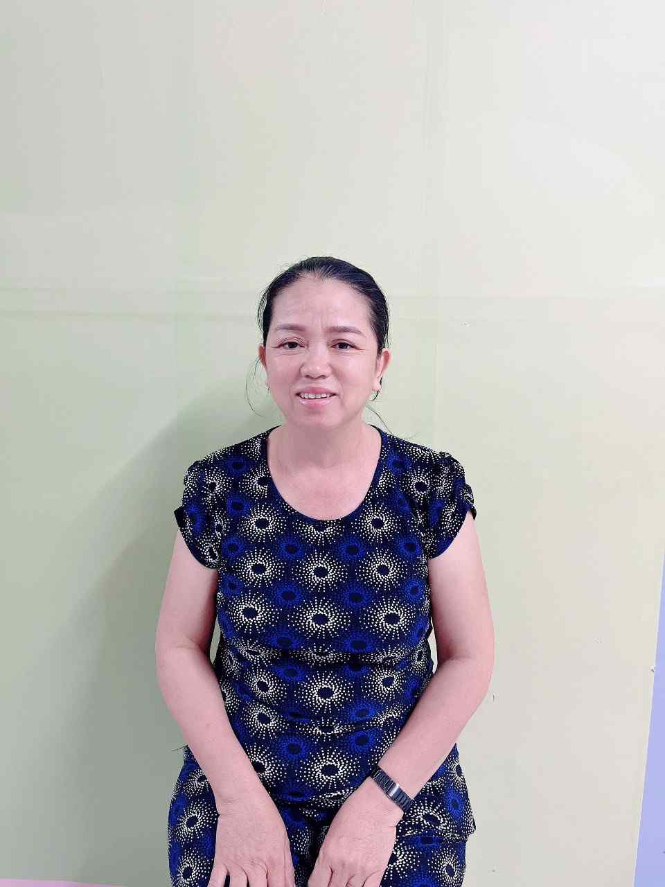 Chị Trương Thị Thúy, sinh năm 1971, quê Quảng Trị _ GIÚP VIỆC NHÀ, CHĂM ÔNG BÀ