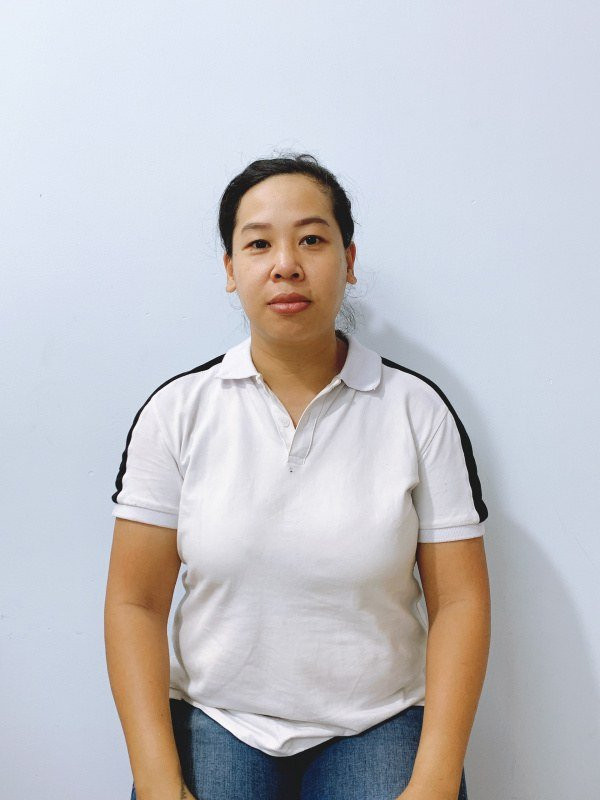 Chị Ánh Nha 45 tuổi quê miền Trung nhận chăm sóc người già, Tết ở lại được.