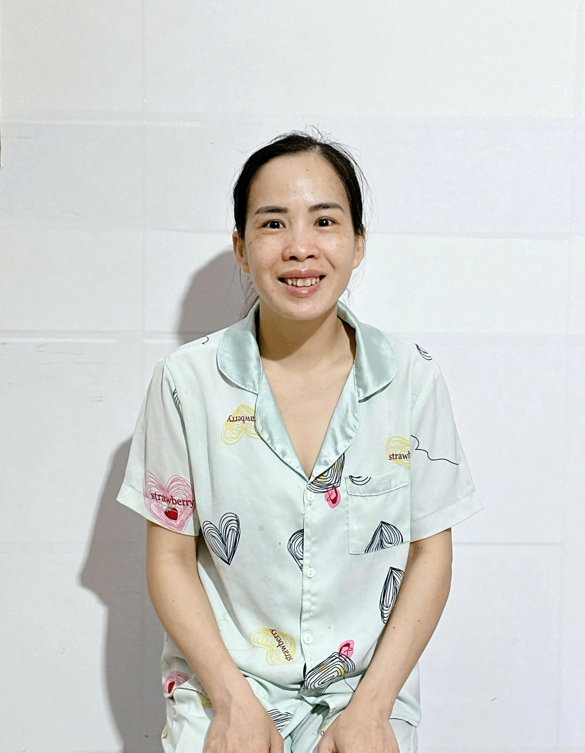 Chị Trúc Linh , Sinh Năm 1990, Quê Ở Tiền Giang . Cần Tìm Việc Làm