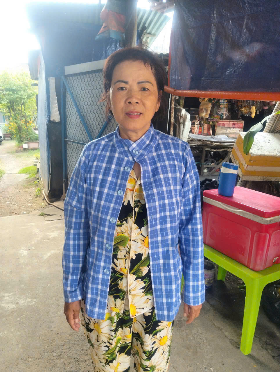 cô Nguyễn Minh Nguyệt    sinh năm 1972   quê quán Đồng Nai