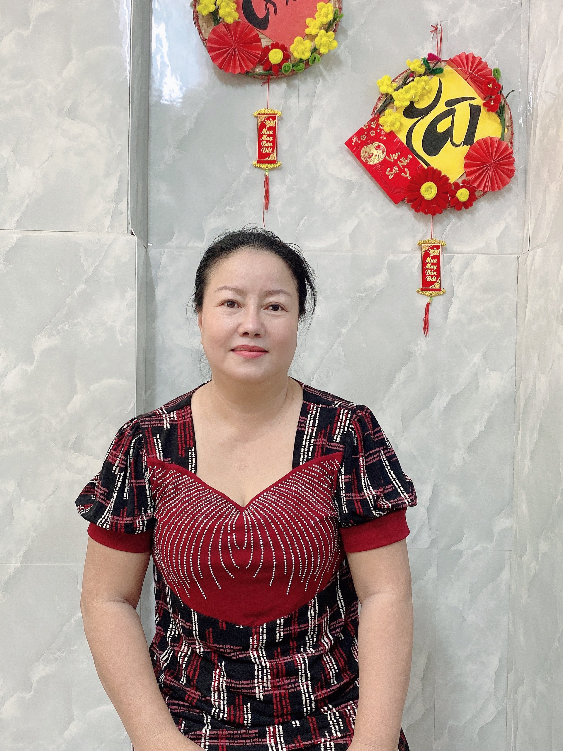 Chị Nguyễn Thị Tuyết Hạnh - Sn 1970 - Người Miền Nam - Tìm Việc Làm Ở Lại Tết