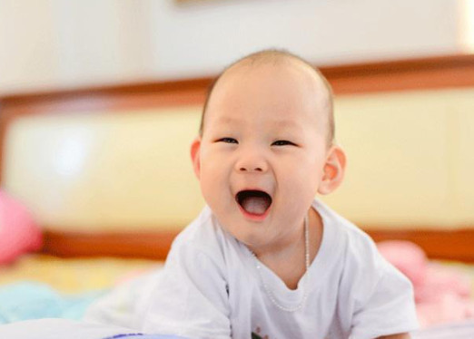 Cần tuyển chị chăm bé ở Bình Chánh (Ở LẠI)