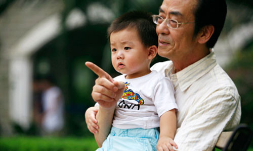 Cần Chị Chuyên Chăm Sóc Người Lớn Tuổi Có Kinh Nghiệm