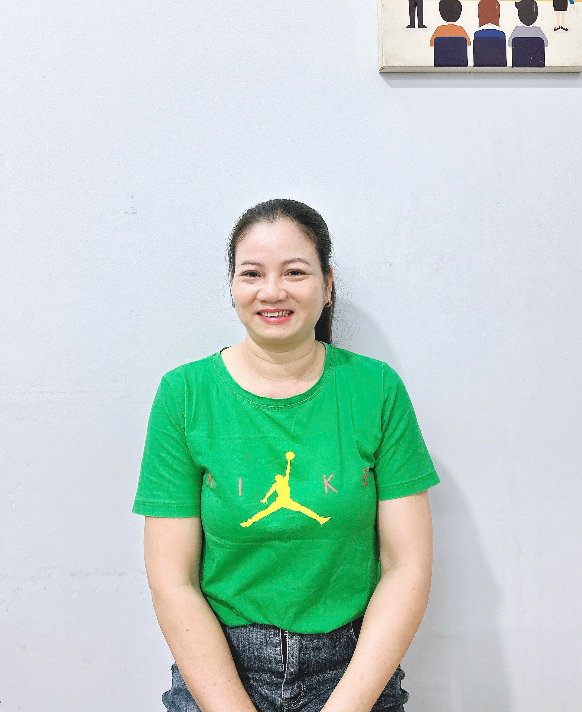 Chị Lanh, sinh năm 1982, quê Đắk Lắk. Cần tìm việc làm lâu dài ổn định tết ở lại được.