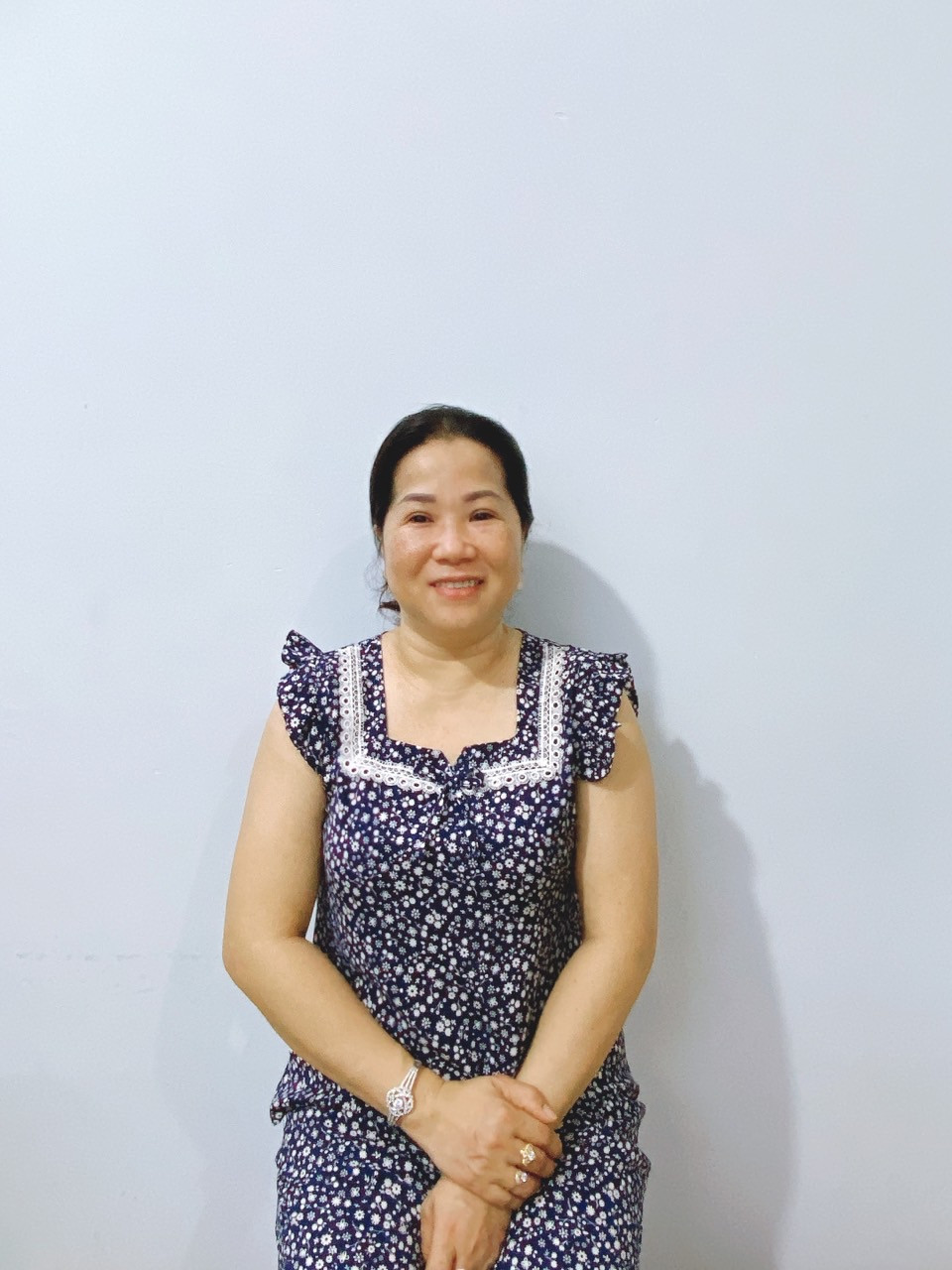 sinh năm 1978, quê Tiền Giang, ở dưới quê mới lên đang tìm công việc ổn định làm lâu dài