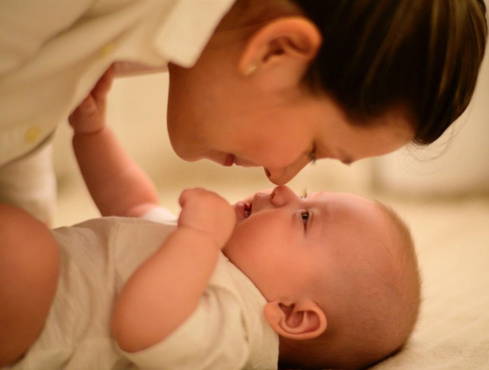 CẦN TÌM NGƯỜI CHĂM BÉ 6 THÁNG TUỔI (Ở LẠI)