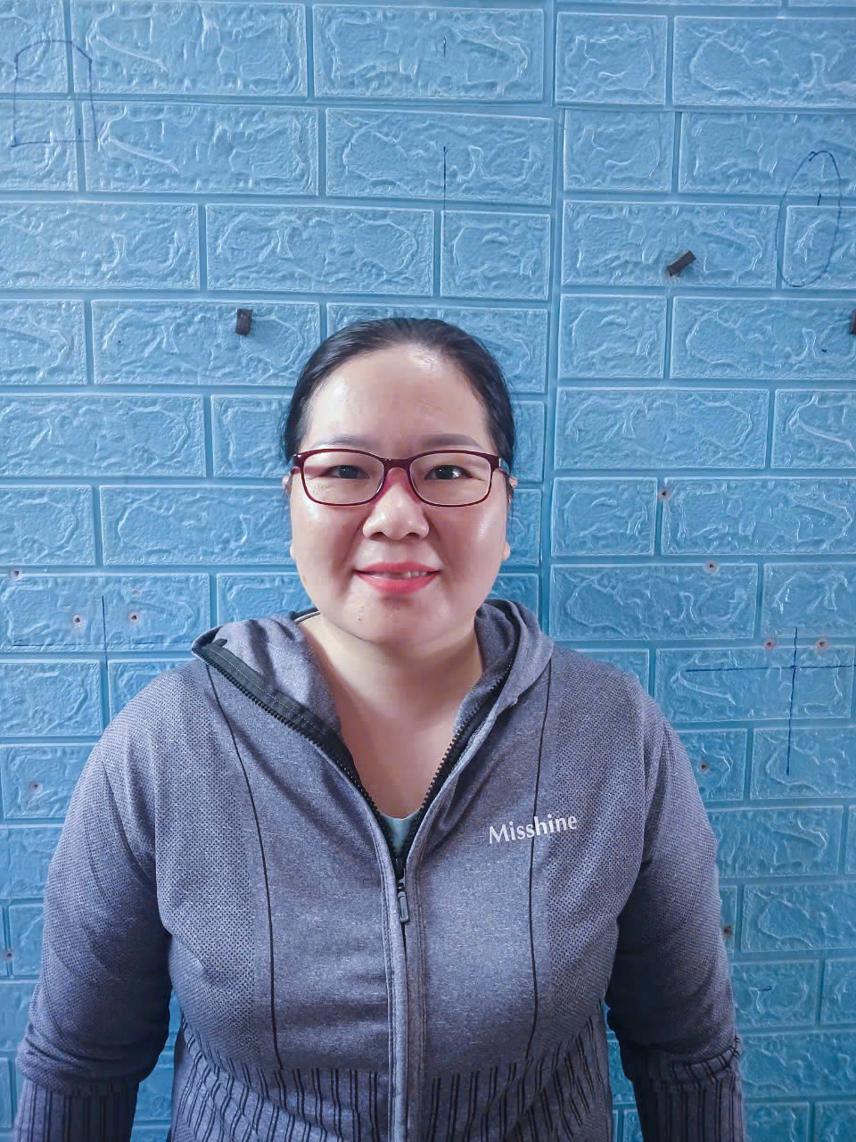 Chị Huỳnh Thị Mười, sinh năm 1986, quê Sóc Trăng Cần tìm việc . Tết ở lại được.