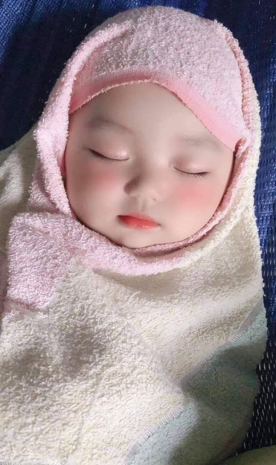 Tuyển chị yêu thương em bé muốn tìm việc chăm em bé ăn ở lại.