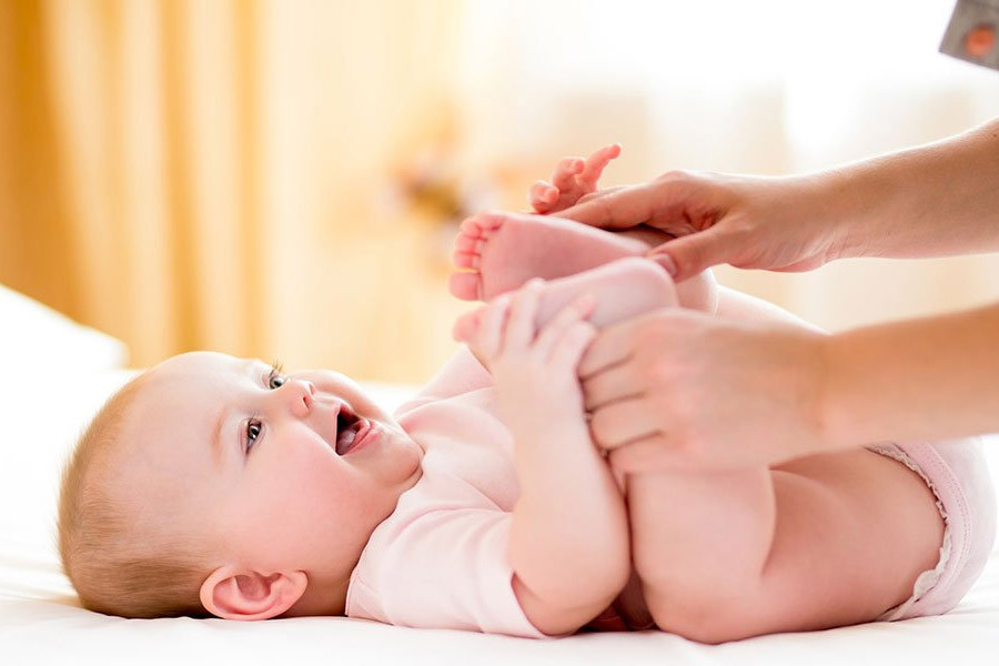 EM CẦN CHỊ CHĂM BÉ LÀM Ở LẠI VỚI NHÀ EM