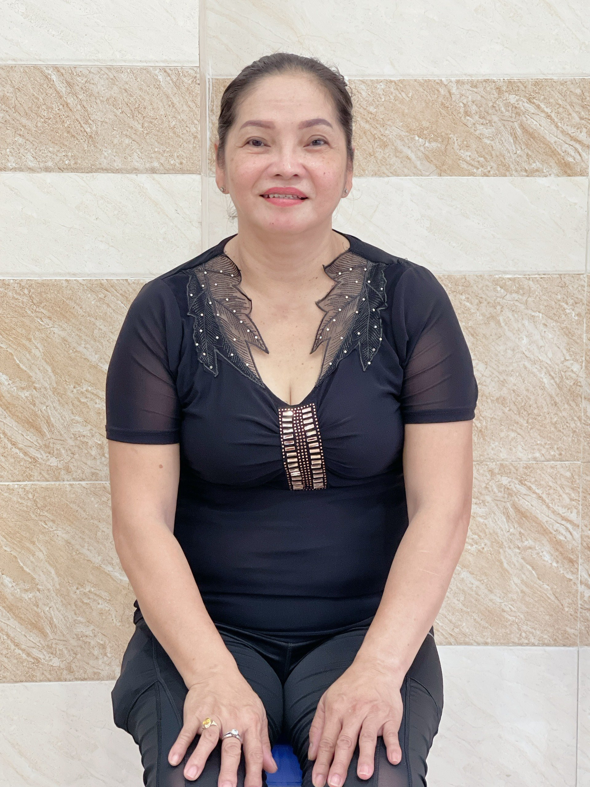 CHỊ HÀ SN 1971 NGƯỜI SG NHẬN CHĂM BÉ, GIÚP VIỆC NHÀ ĂN Ở LẠI