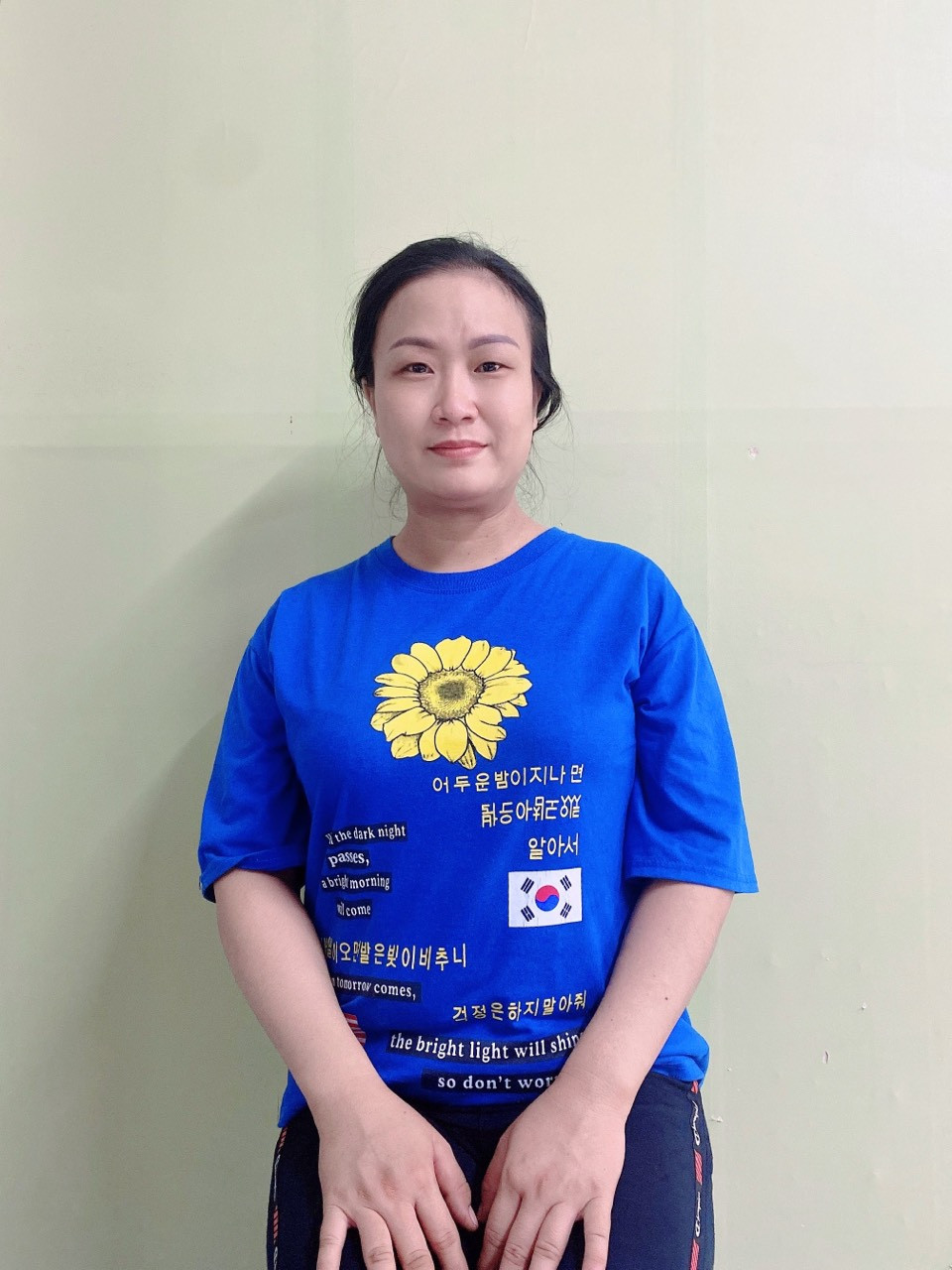 Chị Hiền đang tìm việc bao ăn ở lại ạ