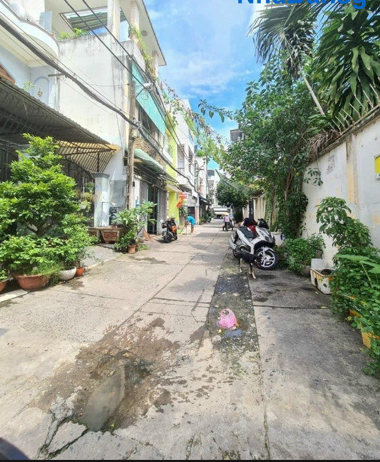 Nhà em đang cần gấp 1 cô gvn bao ăn ở ngay đường Gò Dầu- Tân Phú