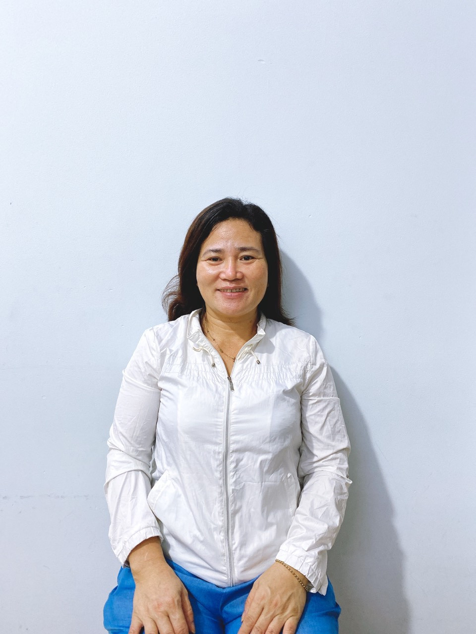 Chị quê miền trung chịu thương chịu khó tìm việc làm.