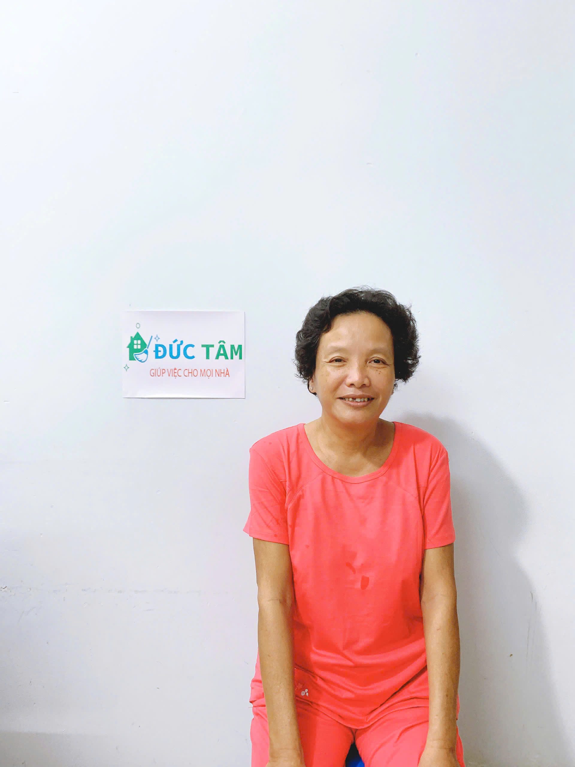 Cô Lê Vĩnh Ái, Sinh năm: 1975, Quê quán: Vĩnh Long